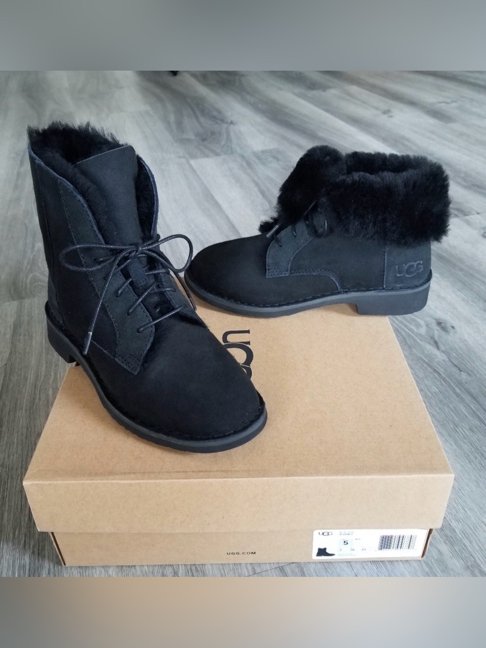 UGG® Quincy Boot BLACK SUEDE, Size 7